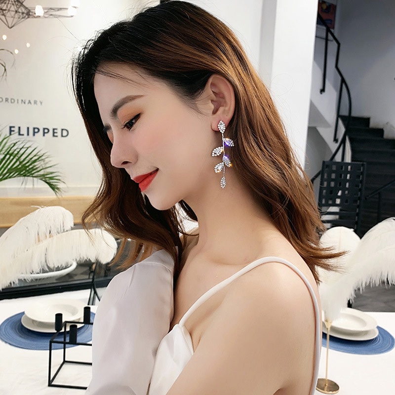 [AYBx] Baju Kaos Distro Pria Wanita Lengan Pendek Anting Daun Kristal Mewah Untuk Wanita Fashion Zirkon Kubik Anting Panjang Perhiasan Pernikahan Drop