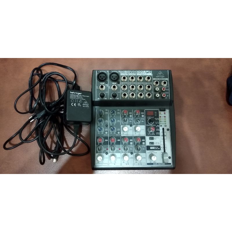 Mixer Behringer Xenyx 1002FX (Bekas/Second)
