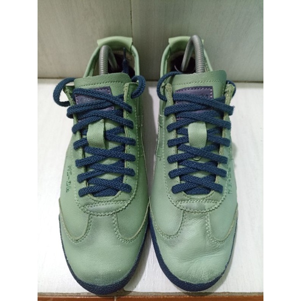 Sepatu Second Onitsuka Tiger Gundam Size 43