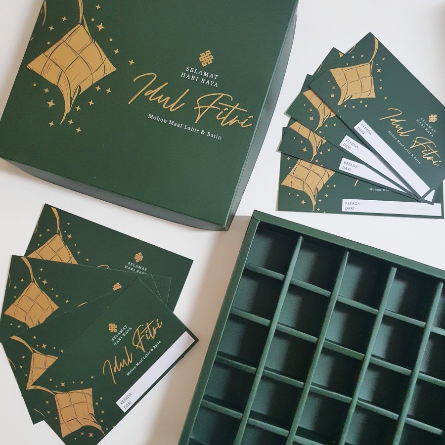 

5 pcs box sekat 25 packaging kue nastar motif hijau ketupat edisi hari raya idul fitri uk 21.5x21.5x3.5 cm