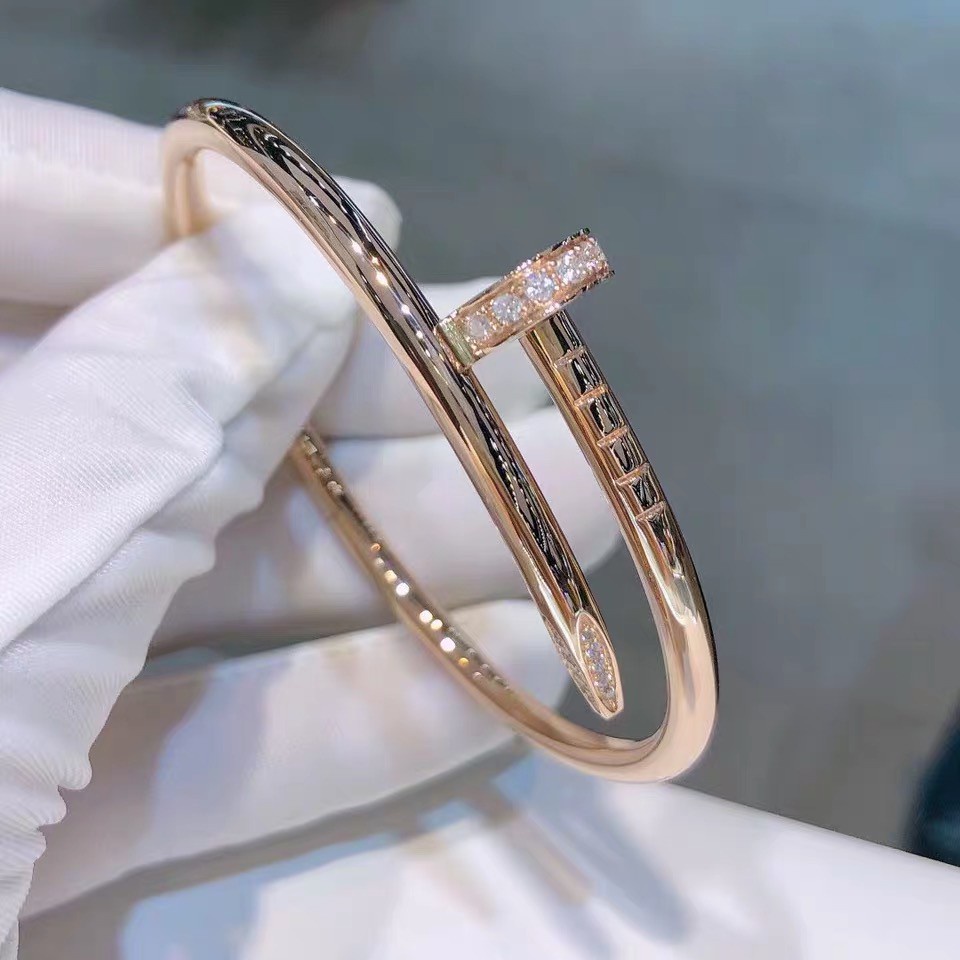 Gelang Tangan Titanium Steel Lapis Rose Gold 18K Hias Zircon Berlian Untuk Wanita