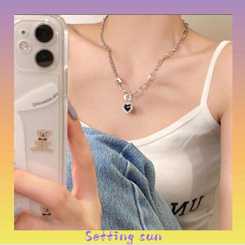Kalung Titanium Love Hitam Korea Retro Hip Hop Gaya Necklace Aksesori Fashion TN