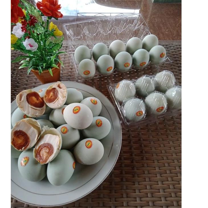 

MEN SALE (Paket Hemat) Telur Asin Masir dan berminyak ( isi 16 butir)