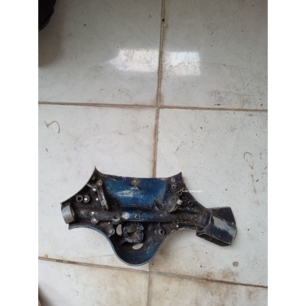 batok bawah stang vespa px ps strada exclusive ori