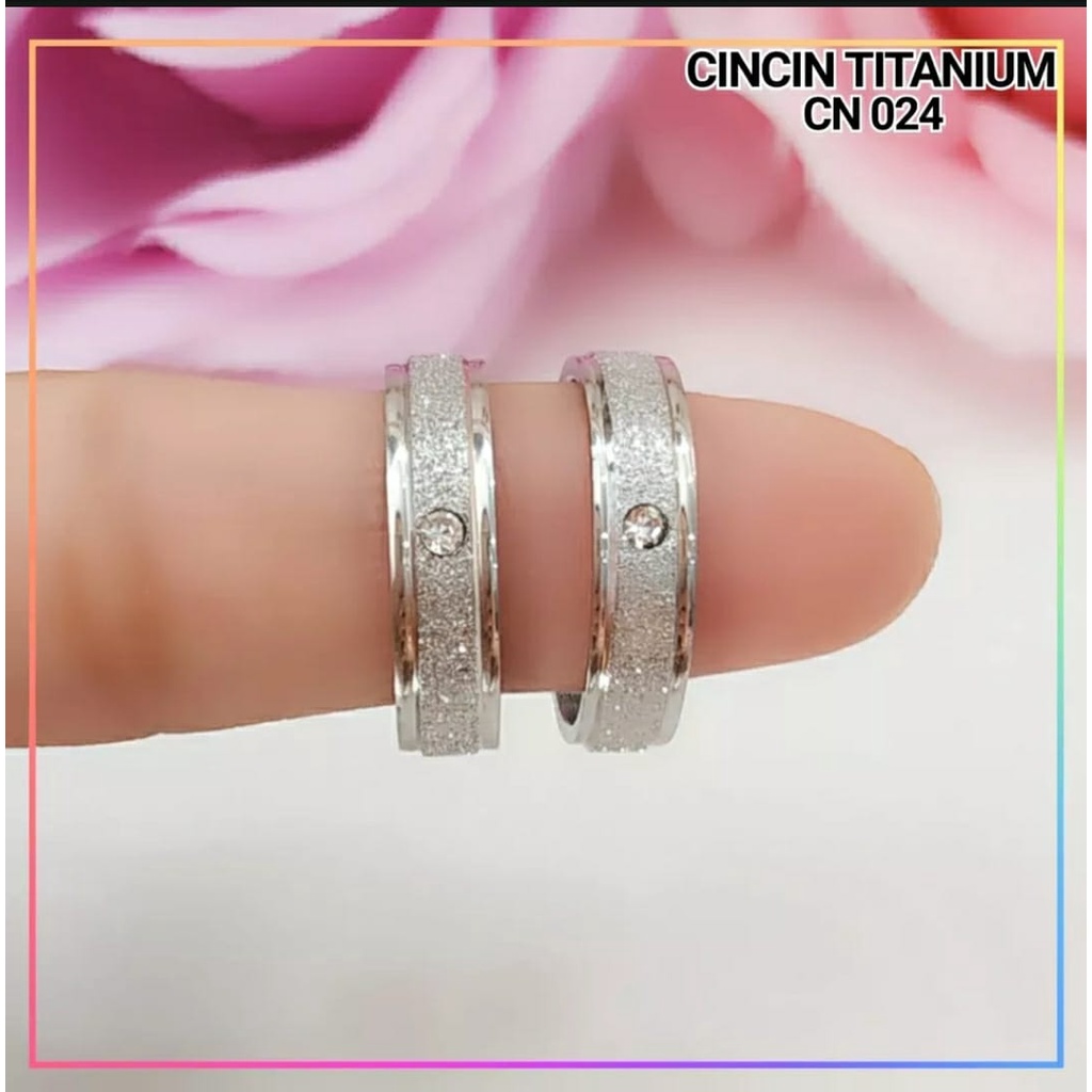 Cincin Couple Hitam Titanium Stainless Steel Pasir Mata 1 Dan Sisi Rata Polos Anti Karat Selamanya Ring Fashion Pria Wanita Gaul Metal Gaya Elegan Kasual