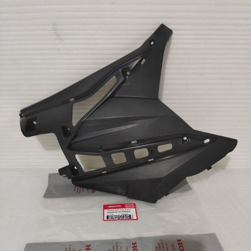 Cover tutup Sambungan Body belakang KANAN Honda new Beat 2020 - Beat Led - beat street 2020 Original
