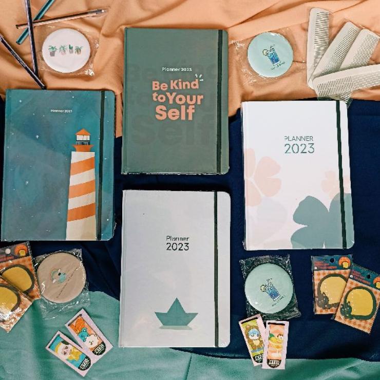 

Serba Menarik READY STOCK Planner 2023 By RA Plannerbook FREE GIFT