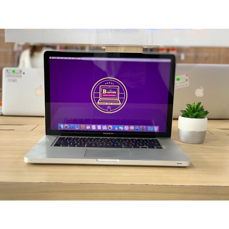 Macbook PRO 2011 core i7 15in Ram 4/500GB HDD - SECOND - COD SBY