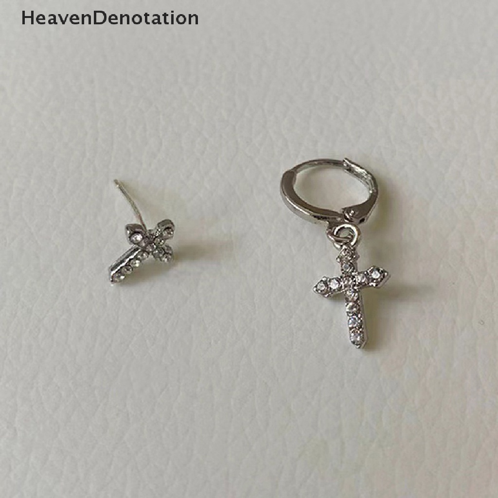 [HeavenDenotation] Kepribadian Asimetris Cross Stud Earrings Untuk Wanita Zirkon Mengkilap Liontin Salib Hoop Earring Hip Hop Punk Fashion Ear Studs Perhiasan Aksesoris HDV