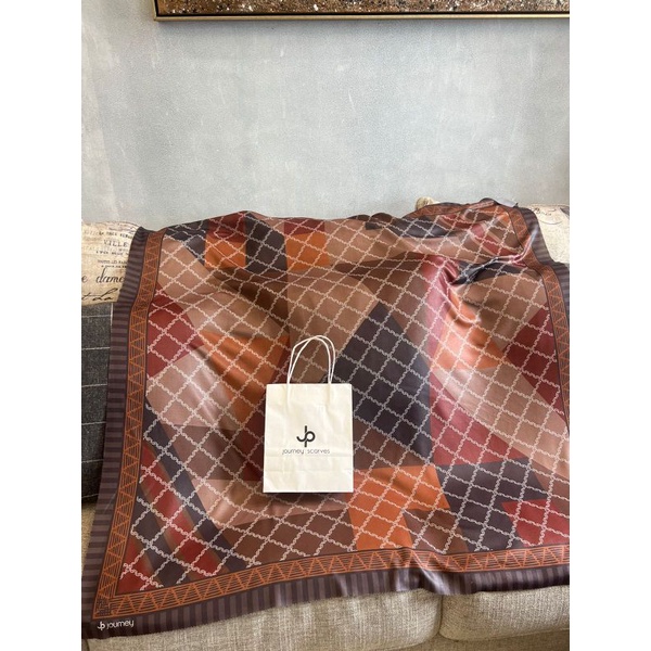 Kerudung Journey Riana Brown