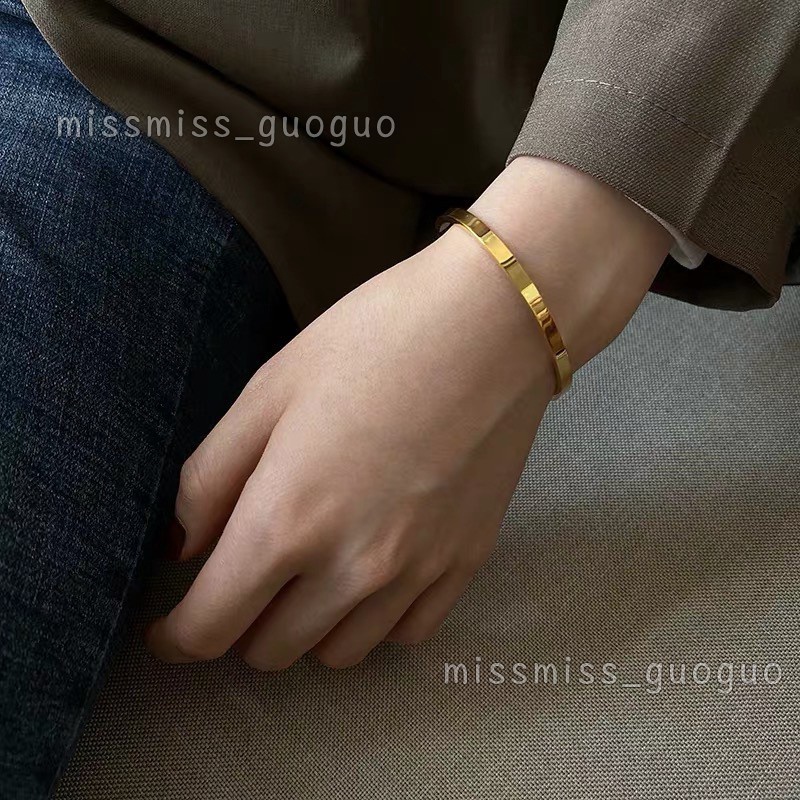 Missmiss Gelang Tangan Titanium Steel Lapis Rose Gold 18K Bentuk C Anti Karat / Alergi Untuk Pria / Wanita