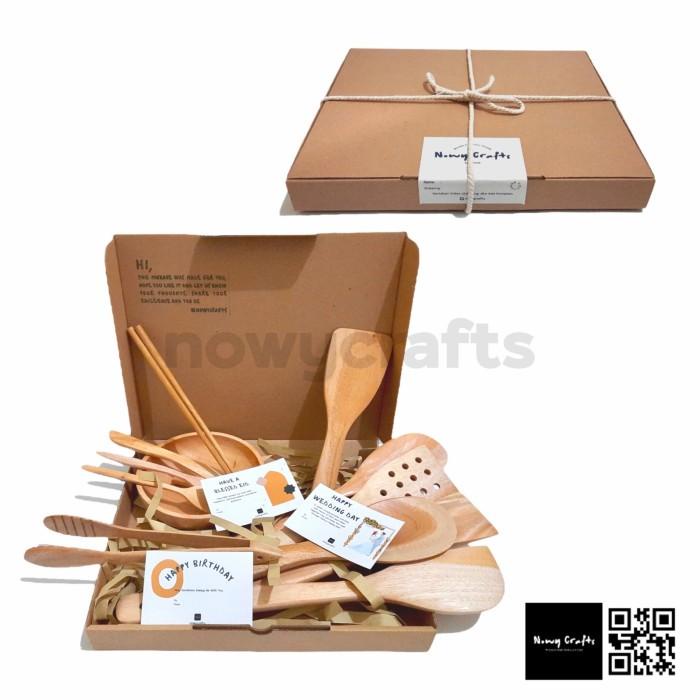 

Wooden Hampers / Gift Lebaran Ultah Wedding / Parcel Kayu / Nowycrafts 020