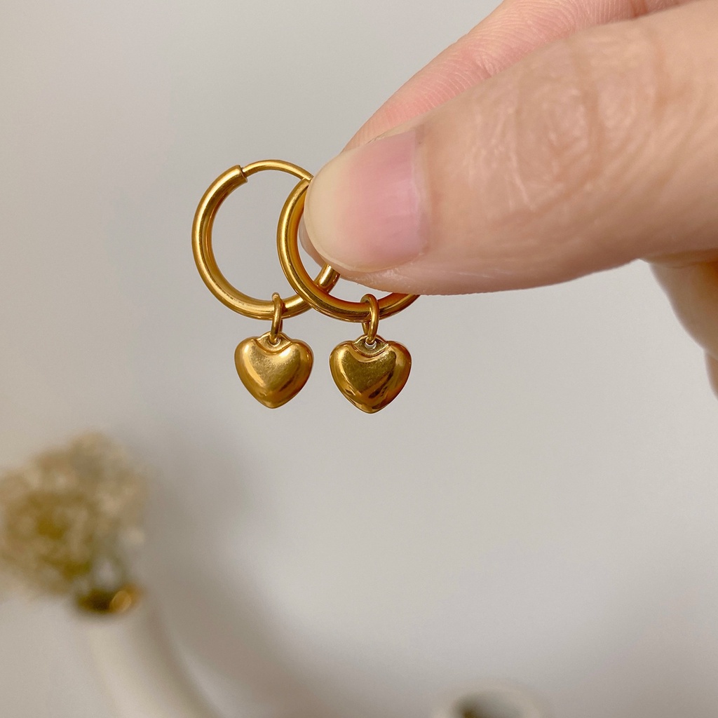 Baja Titanium Tanpa Warna Hati Heart Earrings Earrings Gaya Keren Canggih Kecil Jantung Anting Anting Baru Ornamen