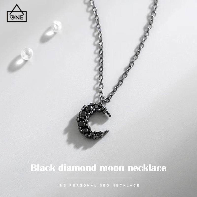 COD❤️Kalung Liontin Korea Bulan Berlian Hitam Kalung  Rantai Tulang Selangka Untuk Wanita-A.one