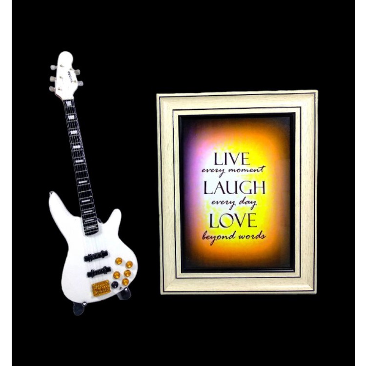 MINIATUR BASS GITAR YAMAHA PUTIH