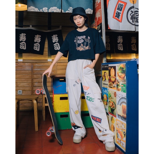 TRENDY _____ Woodlays Fleece Pants Toxic Broken White