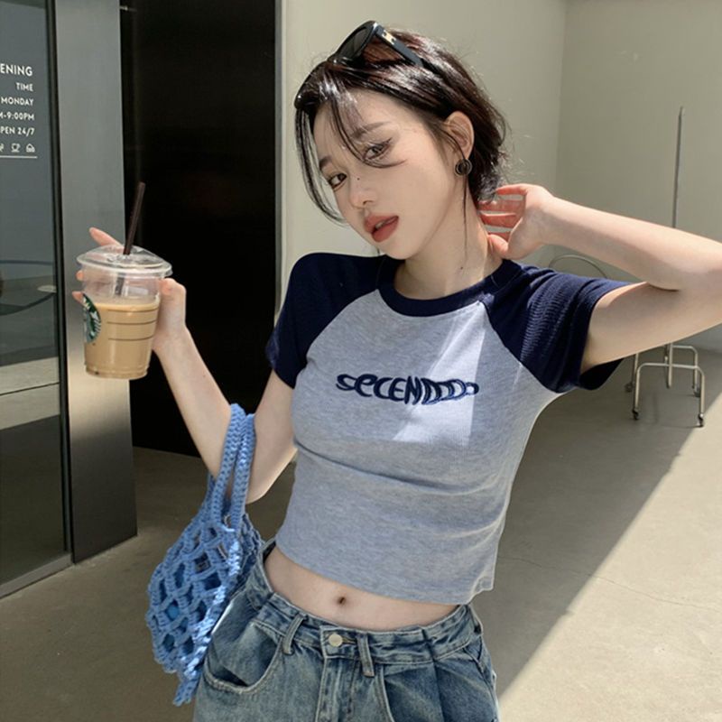 Red Keinginan Murni Gaya Pendek Top Hot Girl Slim Musim Panas Lengan Pendek T-shirt Wanita Amerika Desain Retro Rasa Niche In Manis dan Pedas