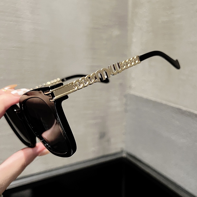 (YUZHU) Kacamata Candi Rantai Mode Baru Untuk Wanita Mode Barat Oversized Frame Square Sunglasses