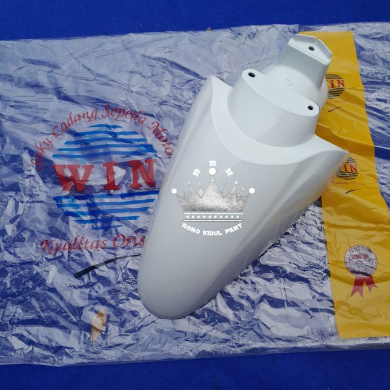 spakbor depan Scoopy all new donat 2017-2019 putih