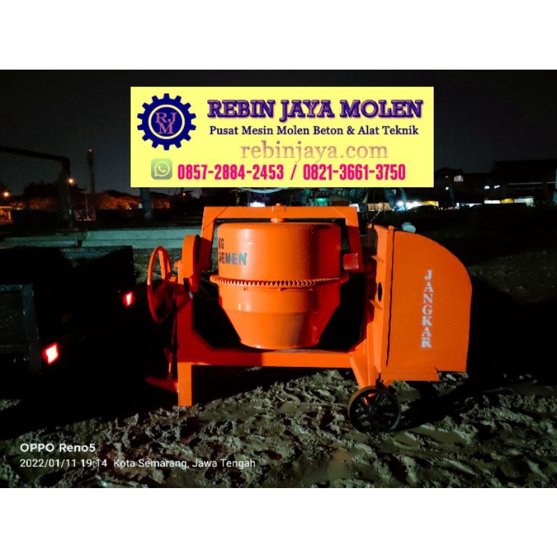 Mesin Molen Beton Cor Semen best Seller plat tebal stir tengah roda baja baru diesel 8 HP R 180 grat