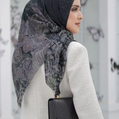 ❆ Promo Jilbab Termurah ZM Zaskia Mecca - Kayu Aro Black Scarf Kerudung Segi Empat mama-_in_fashion 