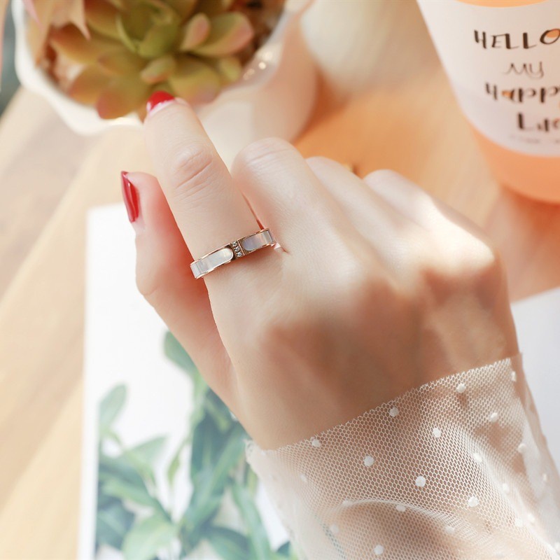 Cincin Berlian Mutiara Putih Rose Gold 18K Anti Alergi Untuk Pasangan