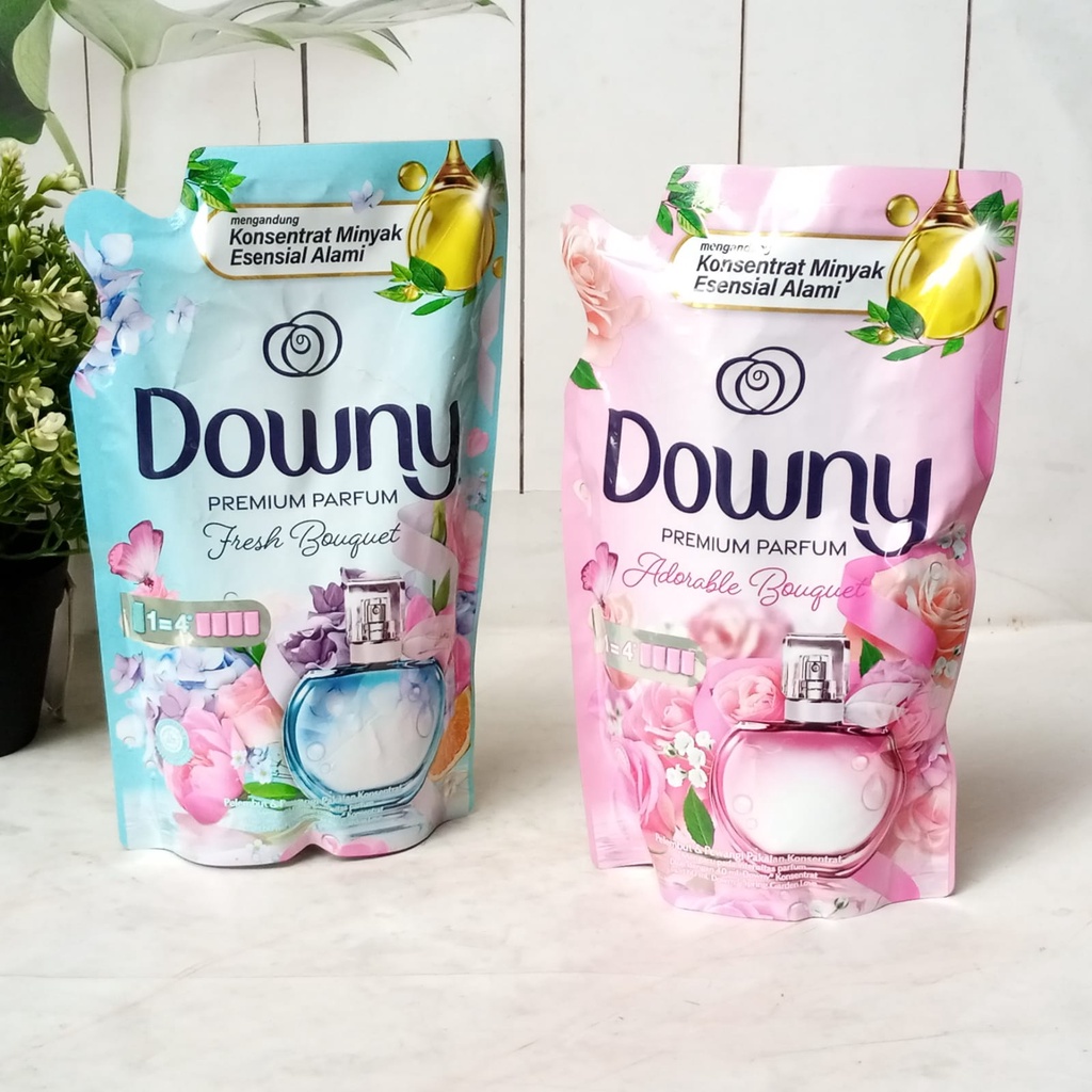 Downy Pelembut &amp; Pewangi Pouch 550ml