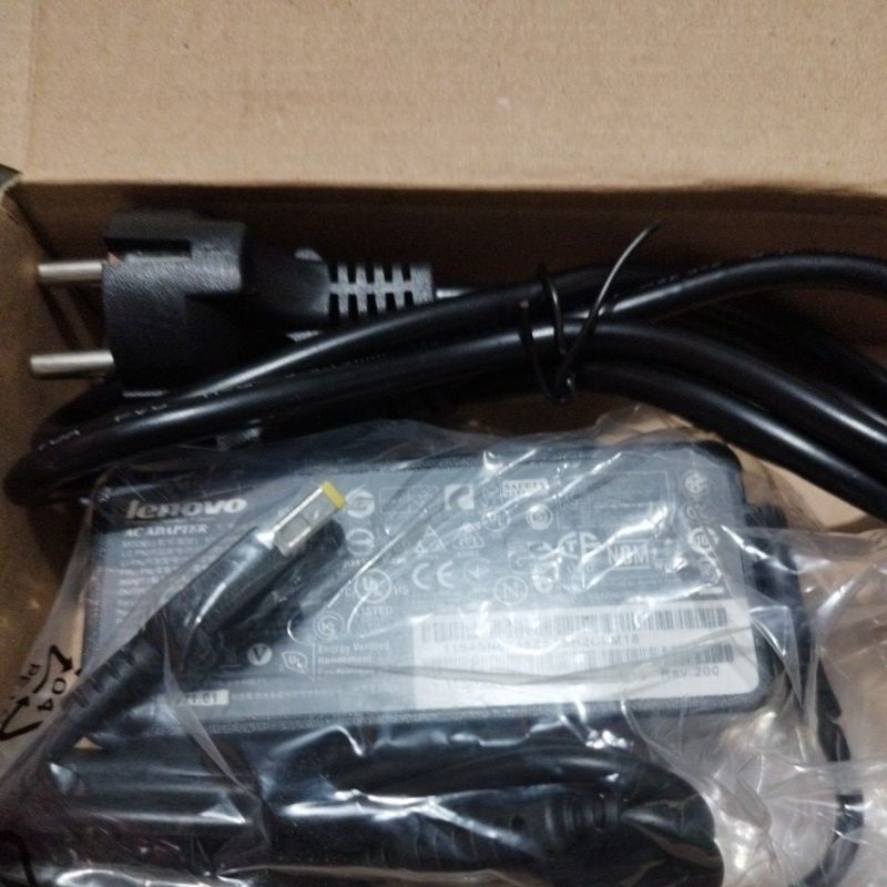 adaptor lenovo 20-2,25A usb kuning untuk lenovo S215/G50/G40/Z40/Z50/FLEX10/IDEALPAD300-14IBR dst