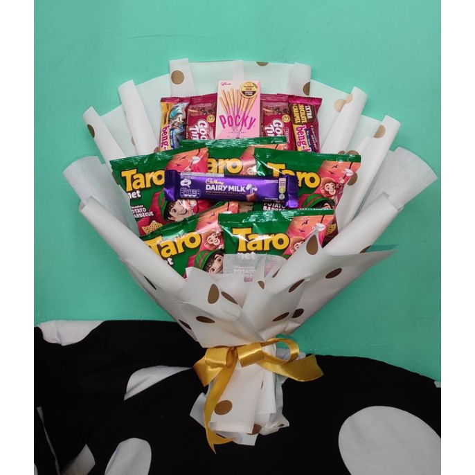 

bucket snack polkadot