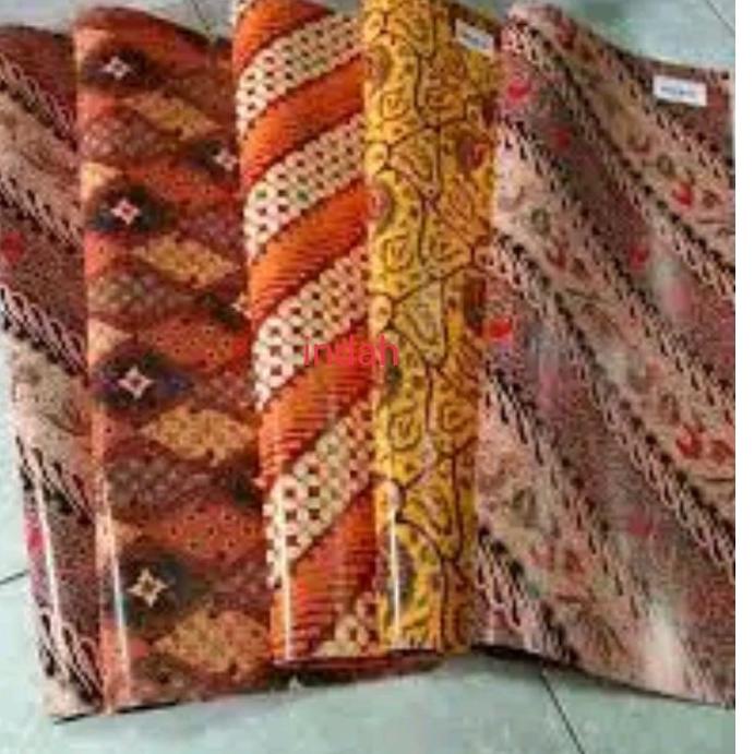 

Murah Hemat ( 1 Pack ) Kertas Kado Kiky Motip Batik Isi 50 Lembar