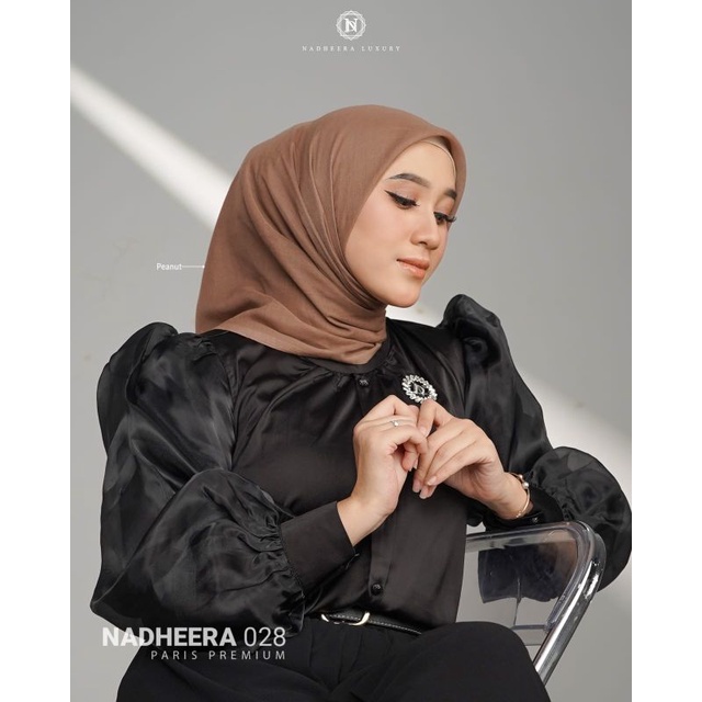 N028 Hijab Segiempat | Nadheera 028 Kerudung Segiempat Polos | Jilbab Polos Nadheera Luxury Terbaru