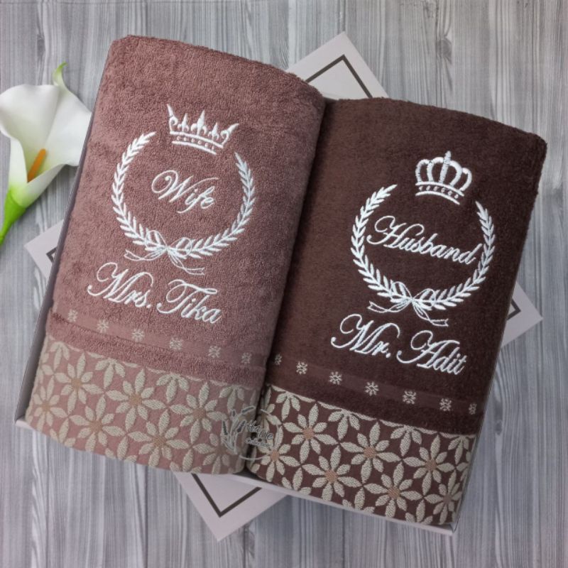 Handuk Couple Morning Whistle by Terry Palmer Motif Bloomy Uk.135×70 (Bordir Nama+Box)