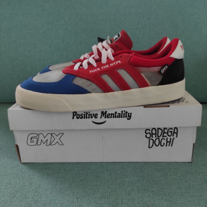 Sepatu Geoff Max X Sadega Dochi