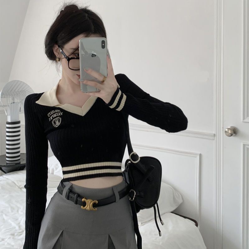 Red Bawah kemeja wanita musim semi dan musim gugur 2023 baru lengan panjang rajutan sweater hot girl V-neck gaya asing slim fit pendek top pasang