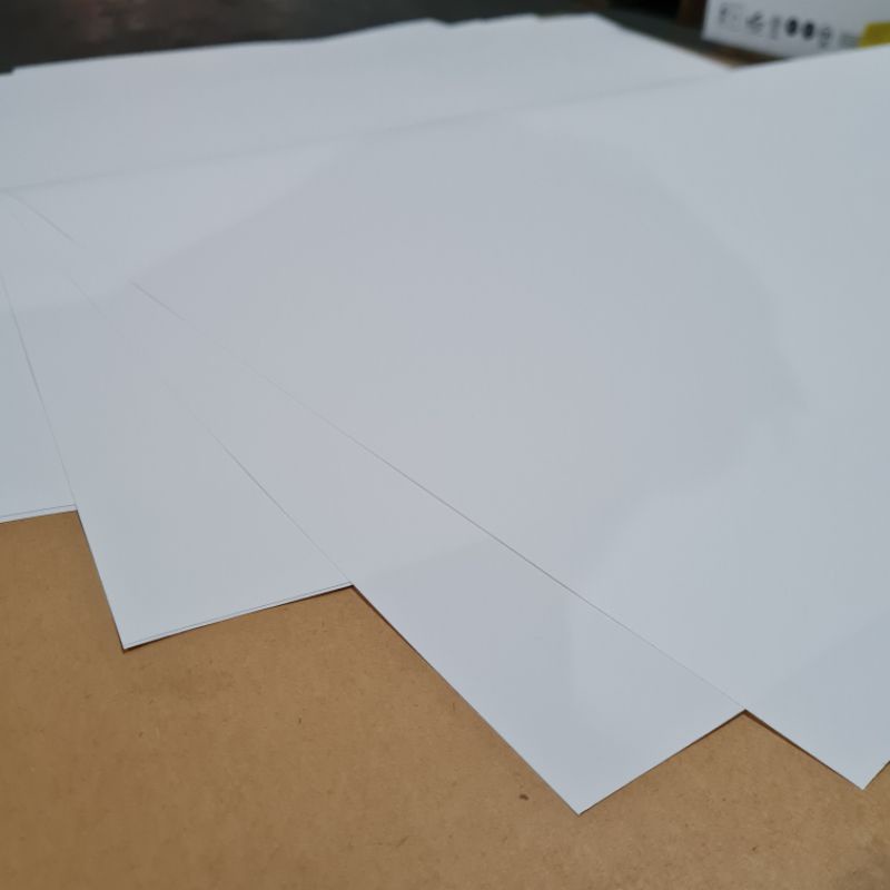 

Kertas New Top / Synthetic / Kertas Anti Air ukuran 79x109cm | per lembar