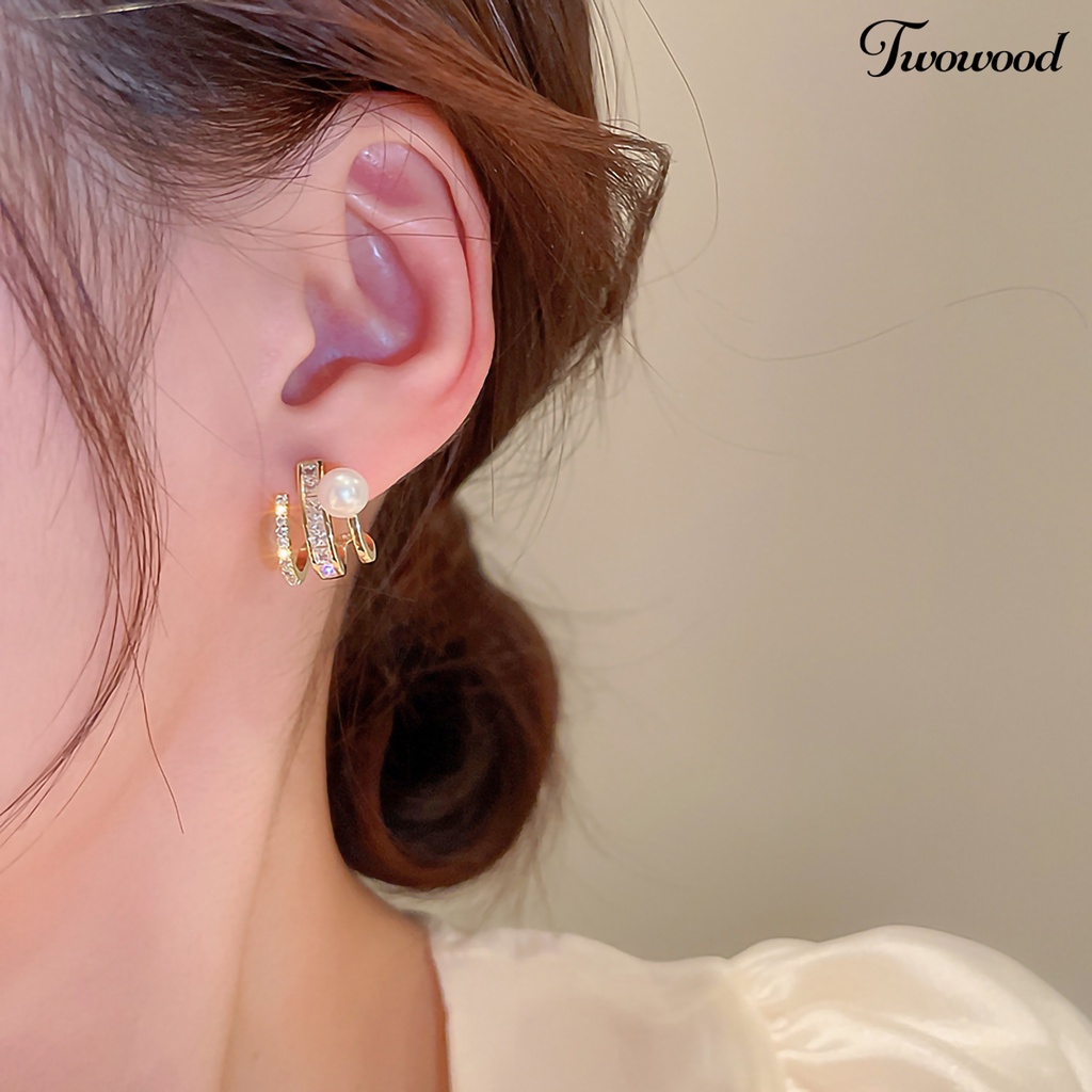 Twowood 1pasang Ear Studs Temperamen Sederhana Mutiara Imitasi Mengkilap Berlian Imitasi Bertatahkan Berdandan Hadiah Yang Indah Wanita Tiga Cakar Baris Stud Anting Perhiasan Pesta Aksesori Fashion