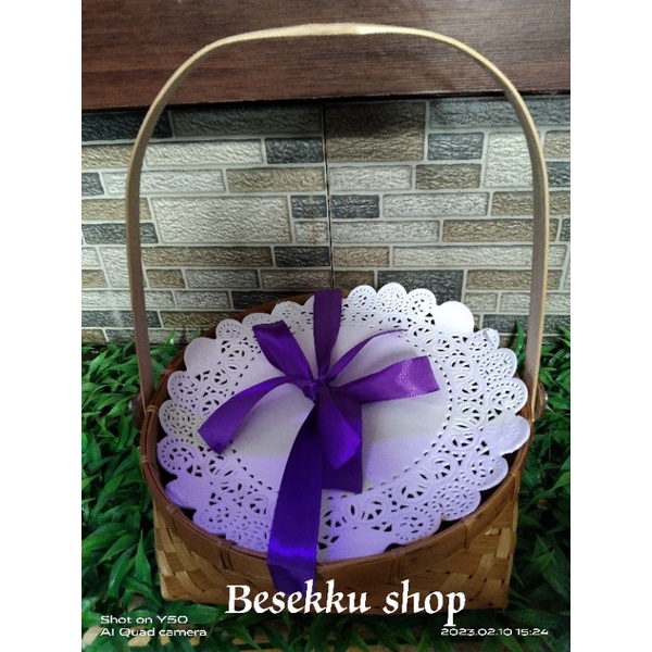 besek wakul bambu anting