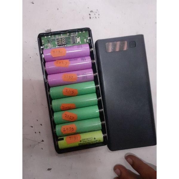 powerbank rakitan isi 8 baterai 18650
