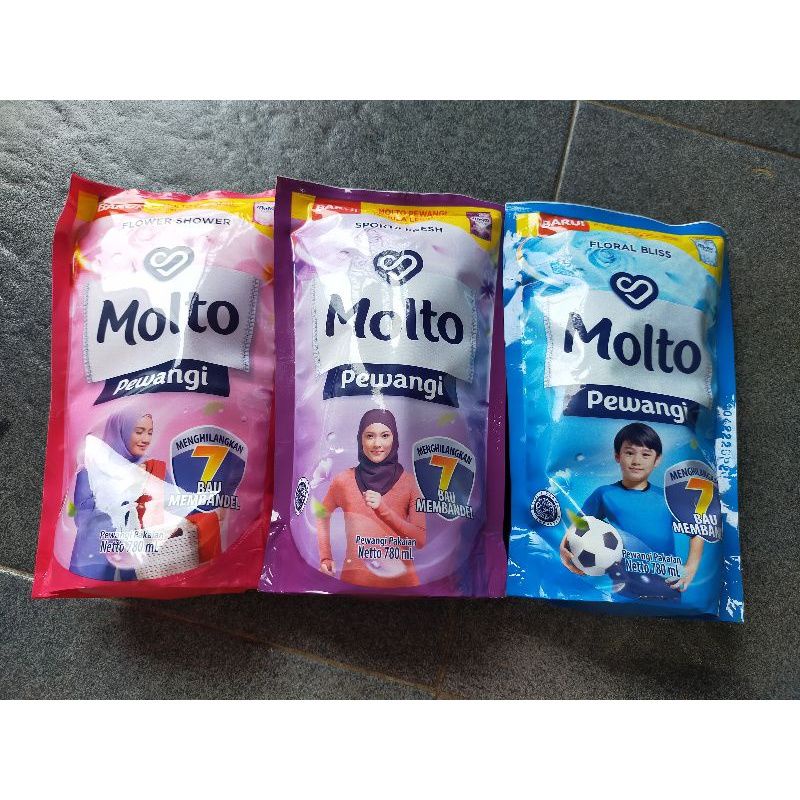 molto pewangi 780ml (varian random)