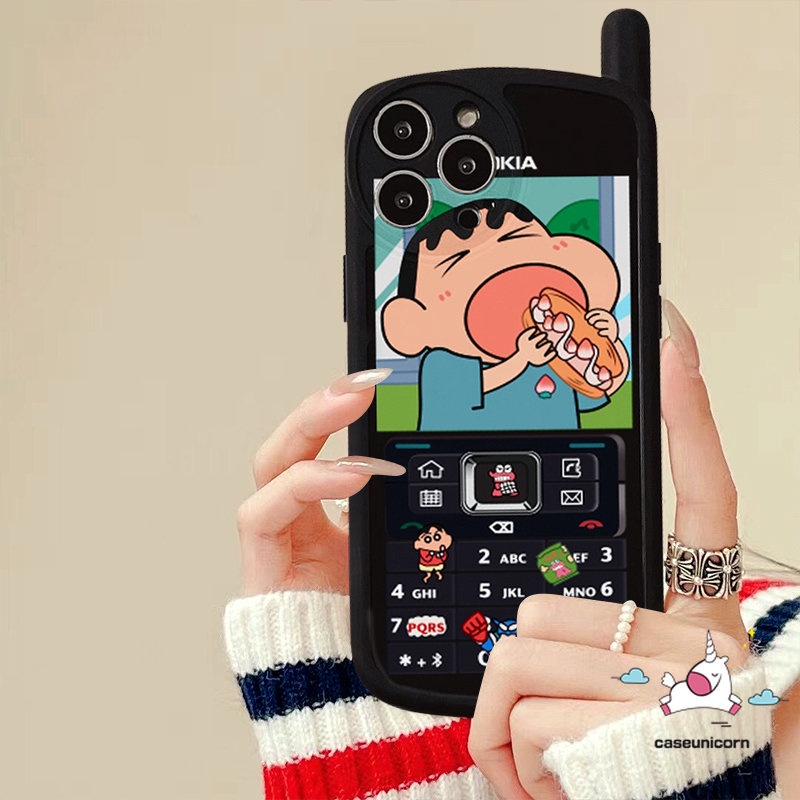 IPHONE Casing Ponsel Pasangan Kreatif Kompatibel Untuk Iphone11 14 12 13 Pro MAX Xr7 8 Plus X XS MAX Kartun Crayon Shin-chan Sakurada Nene Kepribadian Retro Bentuk Ponsel Seluler Soft Cover