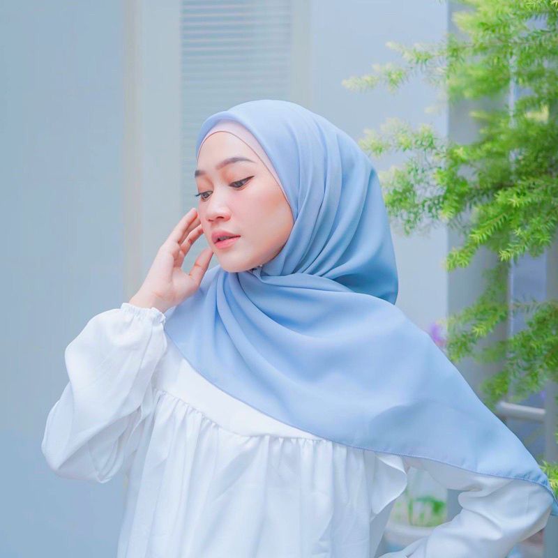 Bella Square Premium Polycotton 115 x 115 Jahit Neci Rapi / Hijab Segi Empat Termurah / Kerudung Polos