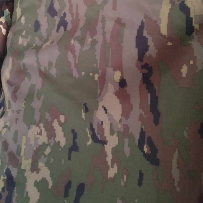 Kain Kain Loreng Waterproof