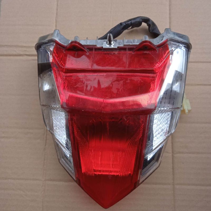 lampu belakang honda supra gtr 150 original