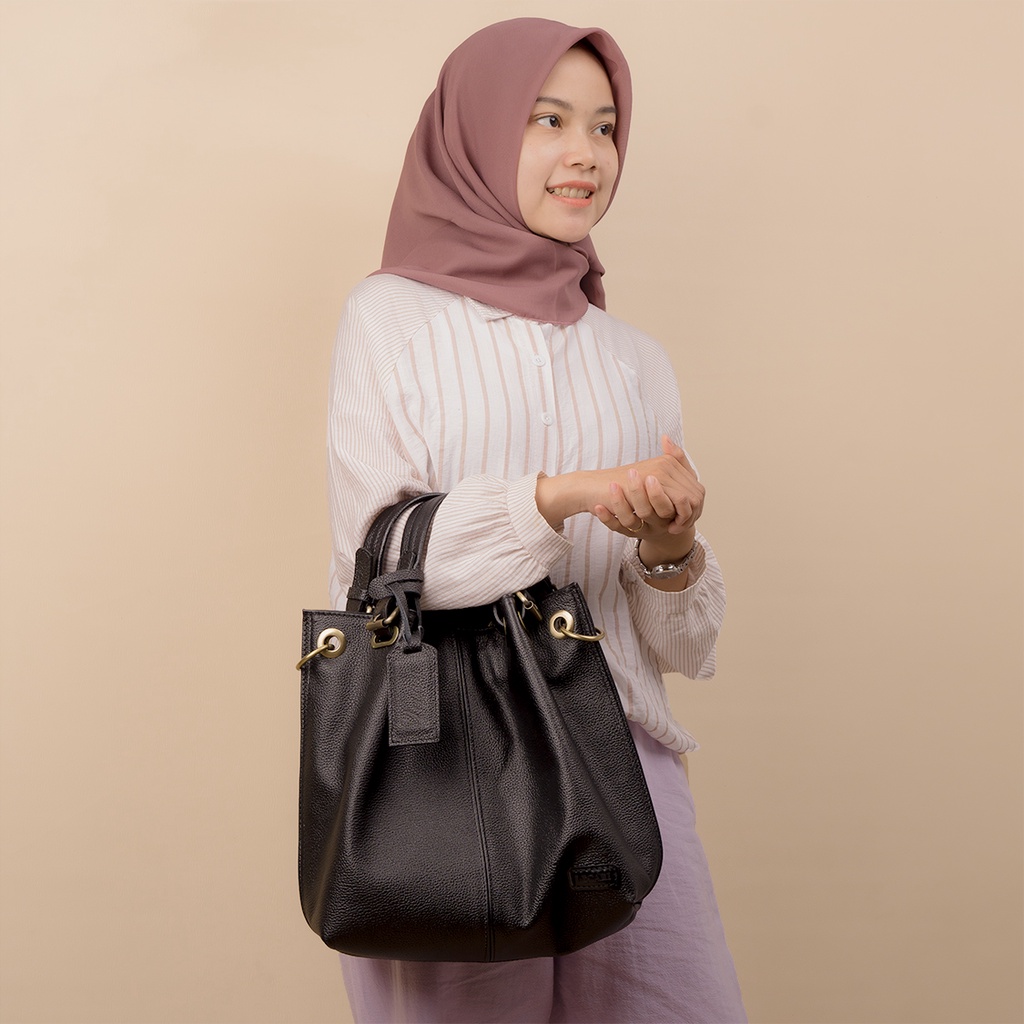 Laluna M Tas Selempang Wanita Kulit Asli Genuine Leather Lecari