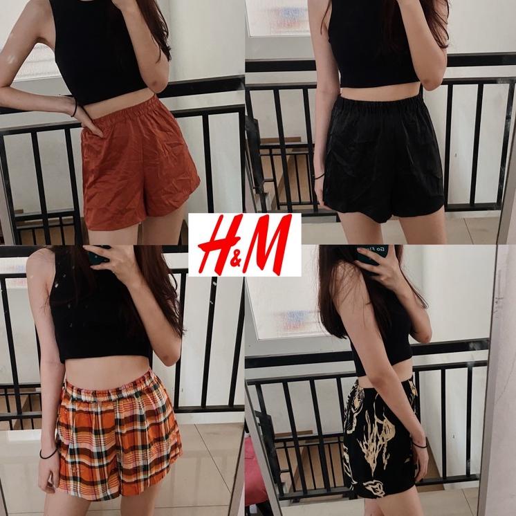 ▲ H&M MONKI Lounge Satin Viscose Shorts Hnm Short Pants Home Celana Pendek Tidur Celpen Rayon Hotpan