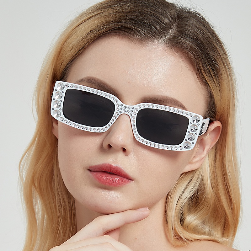 Kacamata Hitam Berbingkai Kecil Retro Imitasi Berlian Kacamata Hitam Tren Eropa Dan Amerika Hip Hop Sunglasses