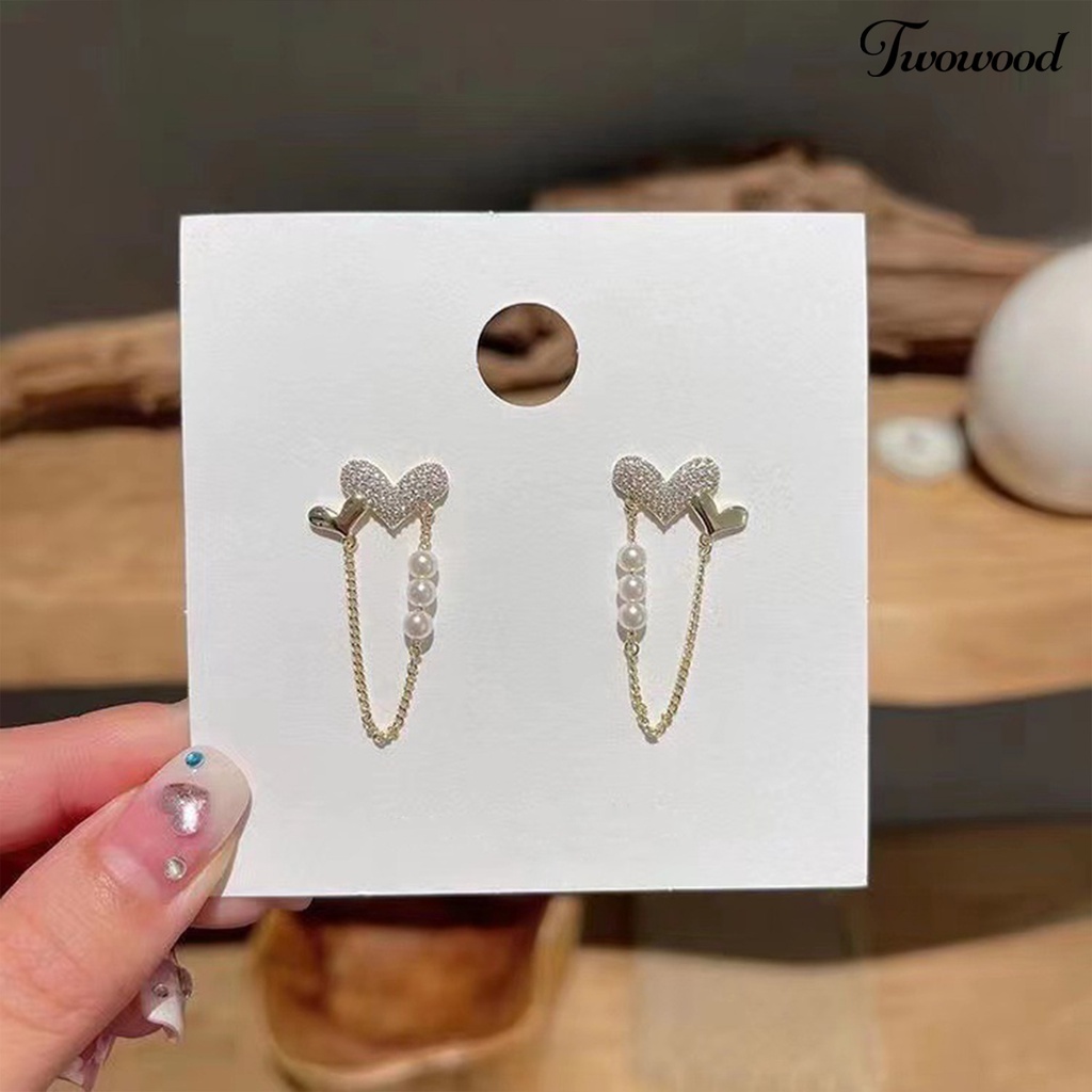 Twowood 1pasang Anting Wanita Bentuk Hati Mutiara Imitasi Rumbai Rantai Glossy Dekorasi Telinga Berlian Imitasi Mengkilap Permukaan Halus Pesta Women Earrings Women Jewelry