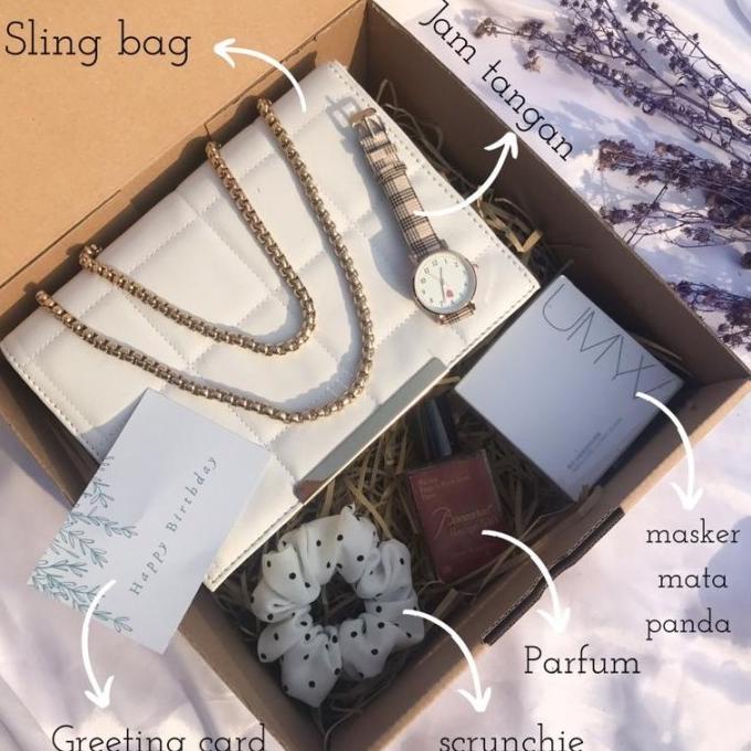 

GIFT BOX SLING BAG KADO CEWEK KADO PACAR HAMPERS WISUDA VALENTINE HR646541T