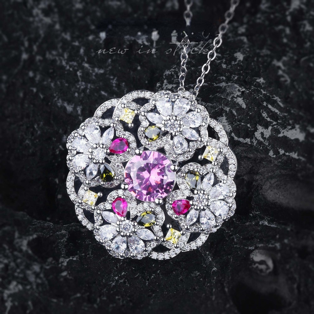 Goldkingdom Fashion Perhiasan Aksesoris Ready Stock Couture Jewelry Designer Argyle Pink Berlian Bunga Cluster Liontin Mewah Karbon Tinggi Berlian Zirkon Kalung Untuk Wanita