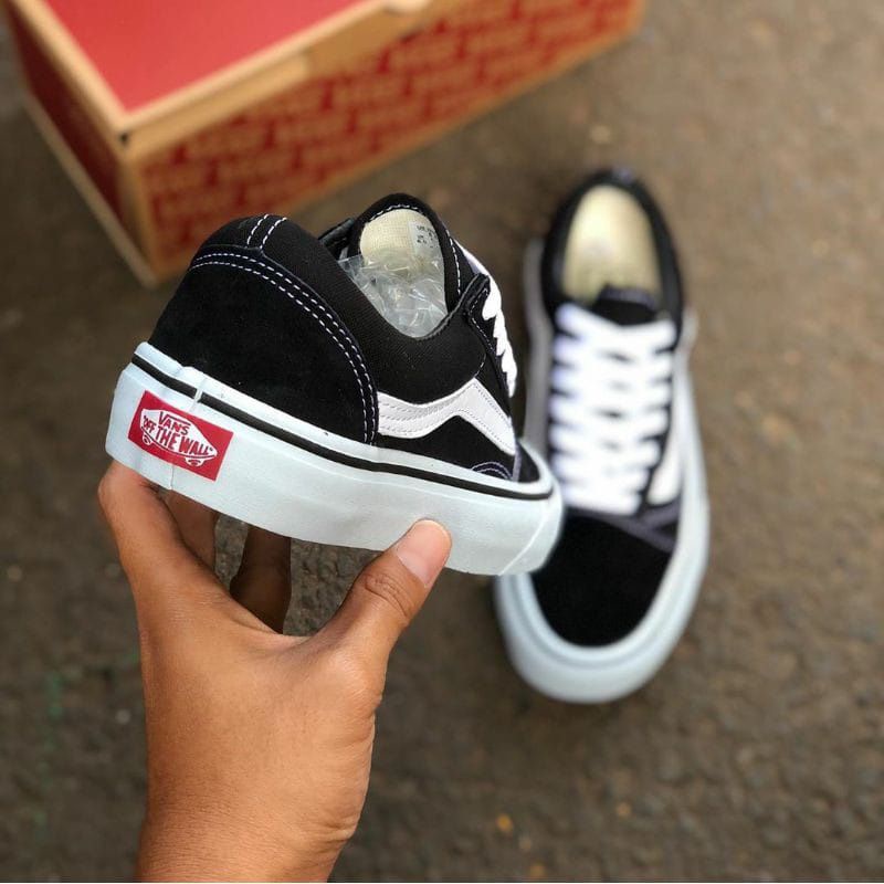 premium quality &gt;&gt; sepatu sekolah pria wanita Vans old skool black white grade original code IFC2770 berkualitas